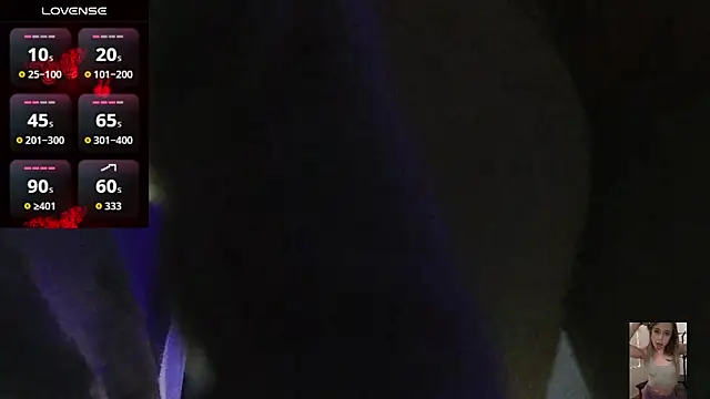 Snapshot of Blondiewithanass chatting on March 6, 5:53 pm Blondiewithanass online show from March 6, 5:53 pm