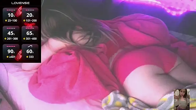 Snapshot of Blondiewithanass chatting on March 20, 7:08 pm Blondiewithanass online show from March 20, 7:08 pm