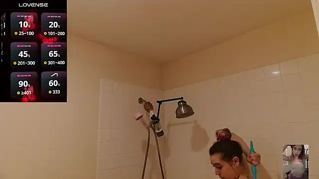 Snapshot of Blondiewithanass chatting on March 26, 5:02 am Blondiewithanass online show from March 26, 5:02 am