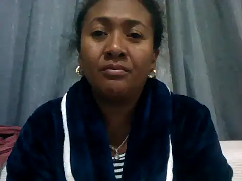 Snapshot of sexyladii chatting on June 28, 4:35 pm sexyladii online show from June 28, 4:35 pm