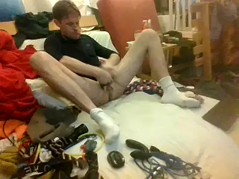 Snapshot of londonfuckwhore chatting on January 10, 3:48 pm londonfuckwhore online show from January 10, 3:48 pm