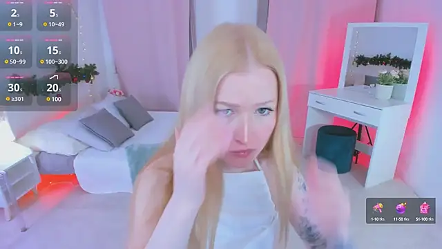 Laly Peach online show from December 16, 4:27 pm