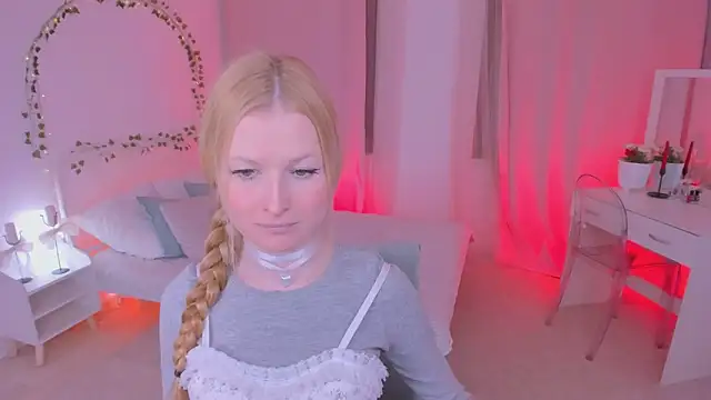 Laly Peach online show from February 6, 4:36 pm