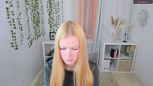 Laly Peach online show from October 1, 11:27 am