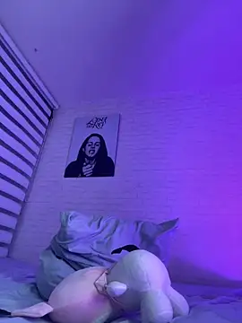 Niky Love online show from December 9, 8:00 am