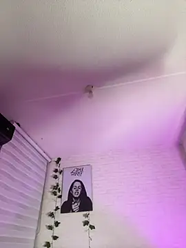 Niky Love online show from March 24, 4:39 am