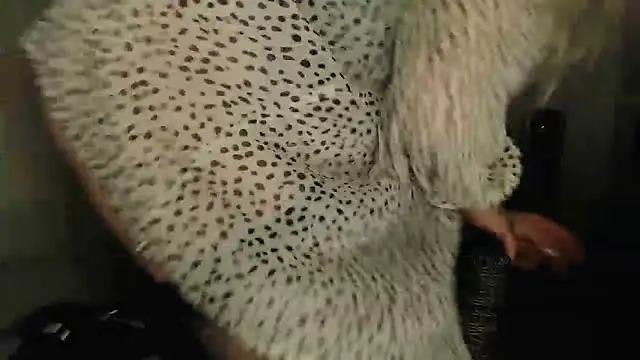 Snapshot of THESensualhorny chatting on March 7, 3:28 pm THESensualhorny online show from March 7, 3:28 pm