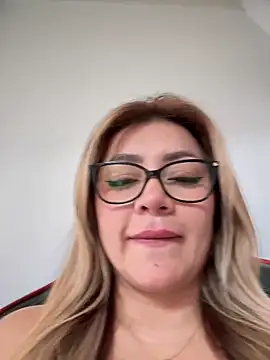 Snapshot of DIANITA_1988 chatting on January 15, 5:05 pm DIANITA 1988 online show from January 15, 5:05 pm