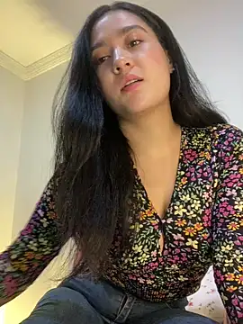 Nina lovi online show from December 28, 1:39 am