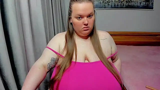 Snapshot of _MarryGirl_ chatting on October 2, 1:40 pm  MarryGirl  online show from October 2, 1:40 pm