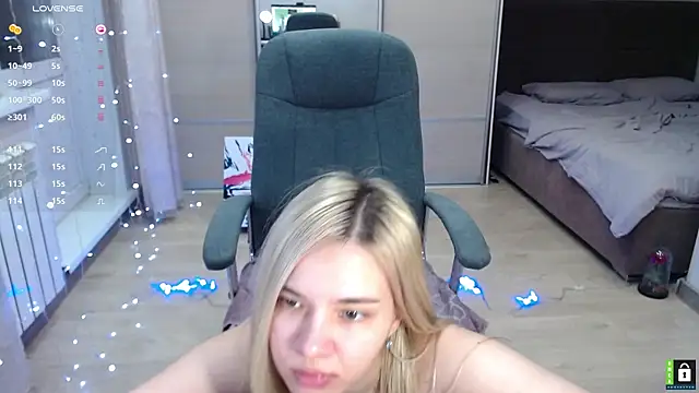 Snapshot of Lana__Nova chatting on January 24, 11:15 am Lana  Nova online show from January 24, 11:15 am