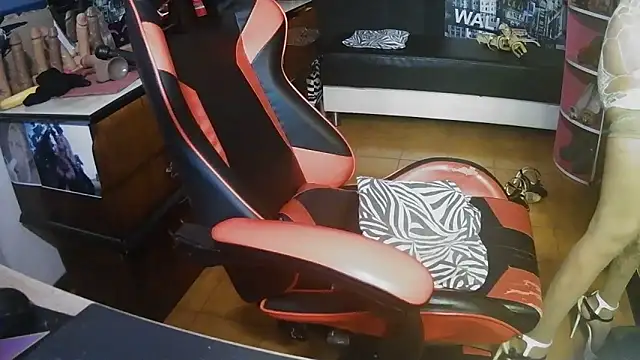 cinquantaxxx online show from November 2, 6:27 am