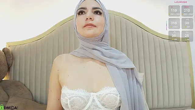 dalilasaadi  online show from September 18, 4:20 pm