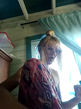 Snapshot of Luna-Natural chatting on December 26, 4:04 pm Luna-Natural online show from December 26, 4:04 pm