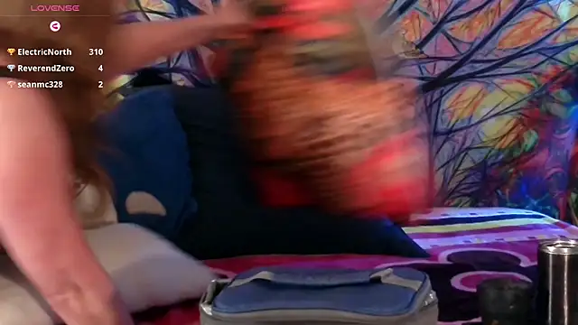 Snapshot of 1jewel chatting on April 11, 7:56 am 1jewel online show from April 11, 7:56 am