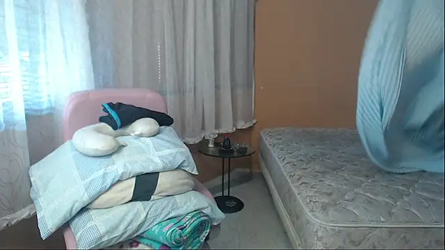 moon cat85 online show from July 13, 4:43 pm
