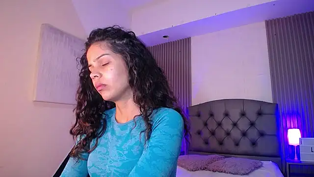 Snapshot of ximena_diaz chatting on March 10, 7:29 pm ximena diaz online show from March 10, 7:29 pm