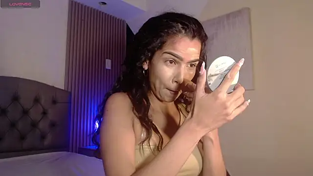 Snapshot of ximena_diaz chatting on October 1, 8:48 pm ximena diaz online show from October 1, 8:48 pm