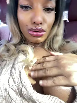 NicoleCocksXXX online show from January 29, 6:39 pm