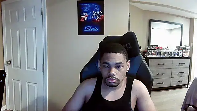 Snapshot of Neovergil0 chatting on June 21, 8:28 am Neovergil0 online show from June 21, 8:28 am