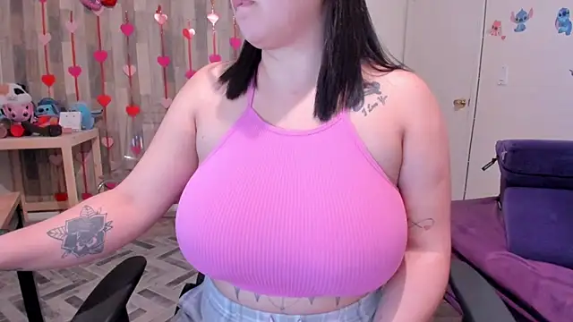 Snapshot of Bigt3ti chatting on March 11, 1:37 am Bigt3ti online show from March 11, 1:37 am