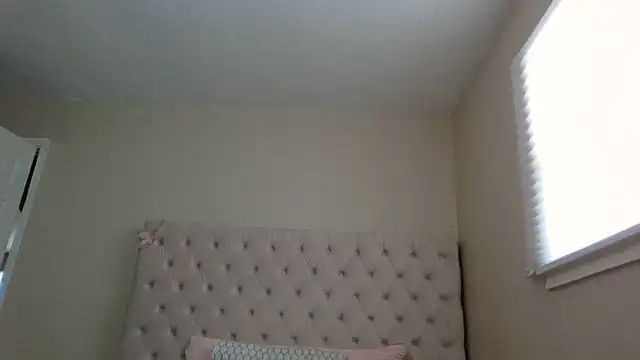 beautylovess online show from December 15, 6:12 pm