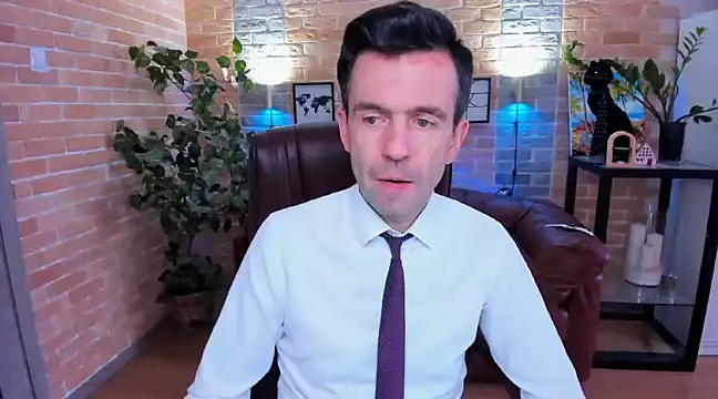 SteveTiger online show from March 12, 8:51 am