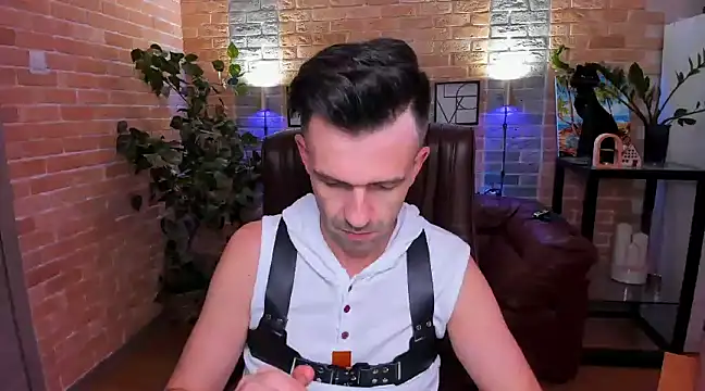 SteveTiger online show from March 14, 3:58 pm