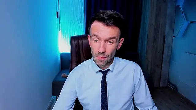 SteveTiger online show from October 12, 3:44 pm