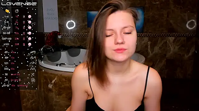 MelindaTin online show from December 13, 1:37 am