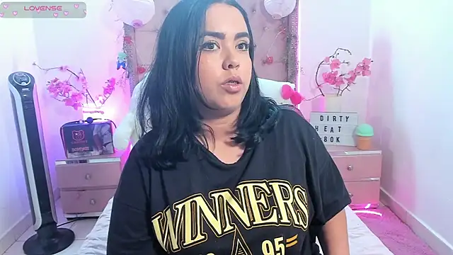 LillyCandy online show from March 2, 10:05 pm