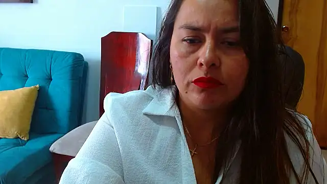 Ixchel Anaid online show from November 11, 5:46 pm