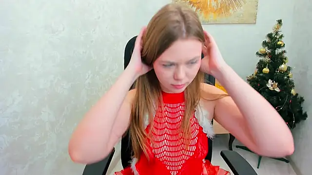Snapshot of Strawberrye chatting on December 25, 5:37 pm Strawberrye online show from December 25, 5:37 pm