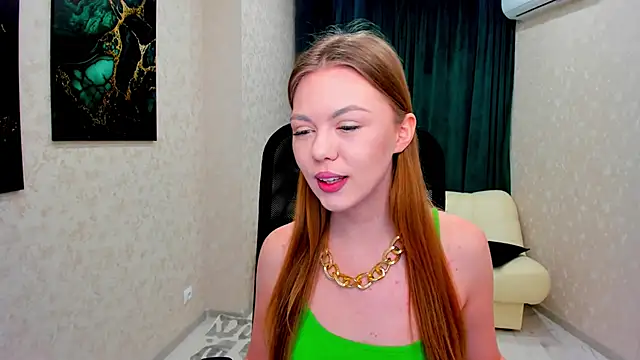 Snapshot of Strawberrye chatting on March 12, 3:35 am Strawberrye online show from March 12, 3:35 am