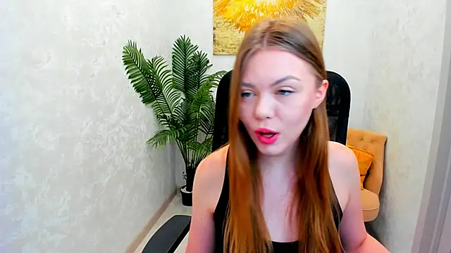 Snapshot of Strawberrye chatting on March 22, 11:42 am Strawberrye online show from March 22, 11:42 am