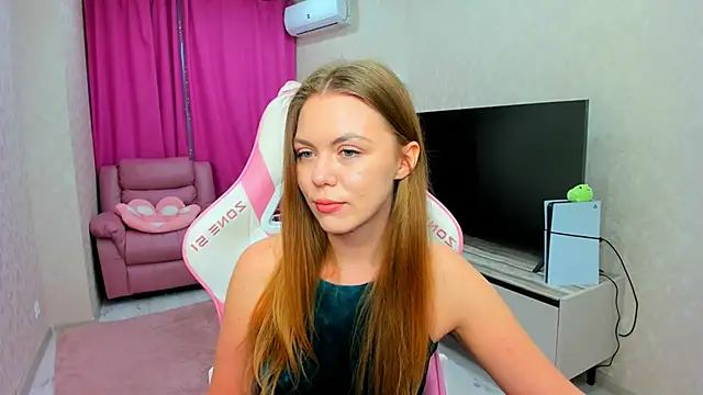 Strawberrye online show from May 12, 11:29 am