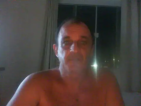 Snapshot of ConradinhoBR50 chatting on April 5, 9:34 pm ConradinhoBR50 online show from April 5, 9:34 pm