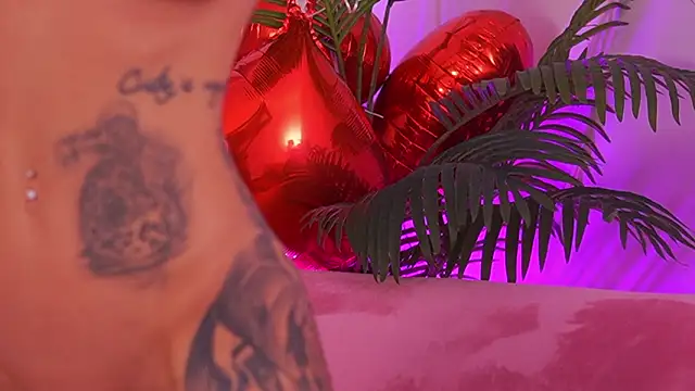 Snapshot of fallingangel chatting on February 12, 5:30 pm fallingangel online show from February 12, 5:30 pm