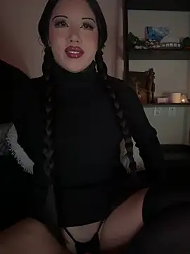 Snapshot of Amanita_Bloom chatting on February 1, 2:37 am Amanita Bloom online show from February 1, 2:37 am