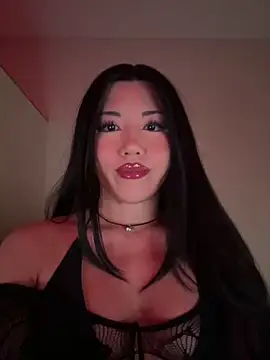 Amanita Bloom online show from December 1, 3:44 am