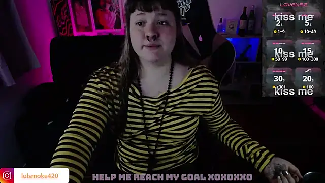 Snapshot of Bdsm_and_fries chatting on July 2, 4:13 pm Bdsm and fries online show from July 2, 4:13 pm