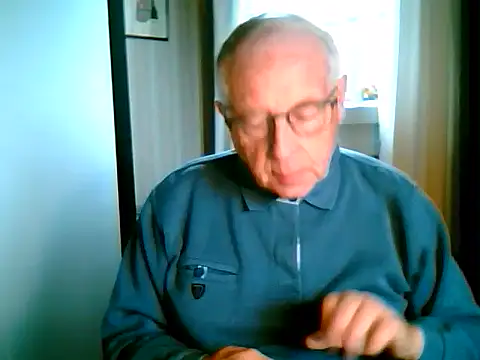 Snapshot of johnjohn622662 chatting on September 26, 3:38 pm johnjohn622662 online show from September 26, 3:38 pm