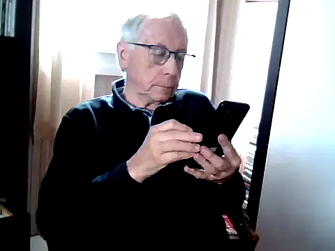Snapshot of johnjohn622662 chatting on April 18, 3:16 pm johnjohn622662 online show from April 18, 3:16 pm