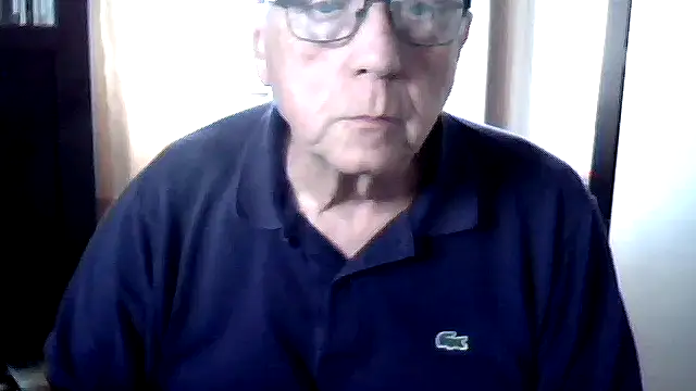 Snapshot of johnjohn622662 chatting on July 1, 2:29 pm johnjohn622662 online show from July 1, 2:29 pm