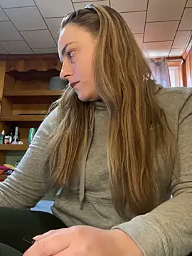 jaseyrae online show from December 12, 8:43 pm