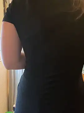 jaseyrae online show from April 6, 7:15 pm