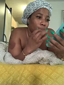 CurvyDesire1 online show from March 19, 1:07 pm