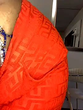 CurvyDesire1 online show from October 29, 9:44 am