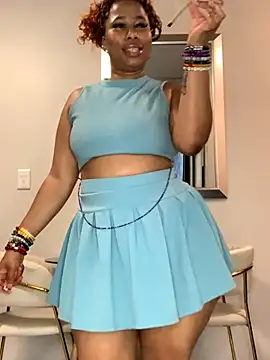 CurvyDesire1 online show from October 31, 7:48 pm