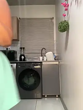 Snapshot of CurvyDesire1 chatting on January 16, 5:17 pm CurvyDesire1 online show from January 16, 5:17 pm